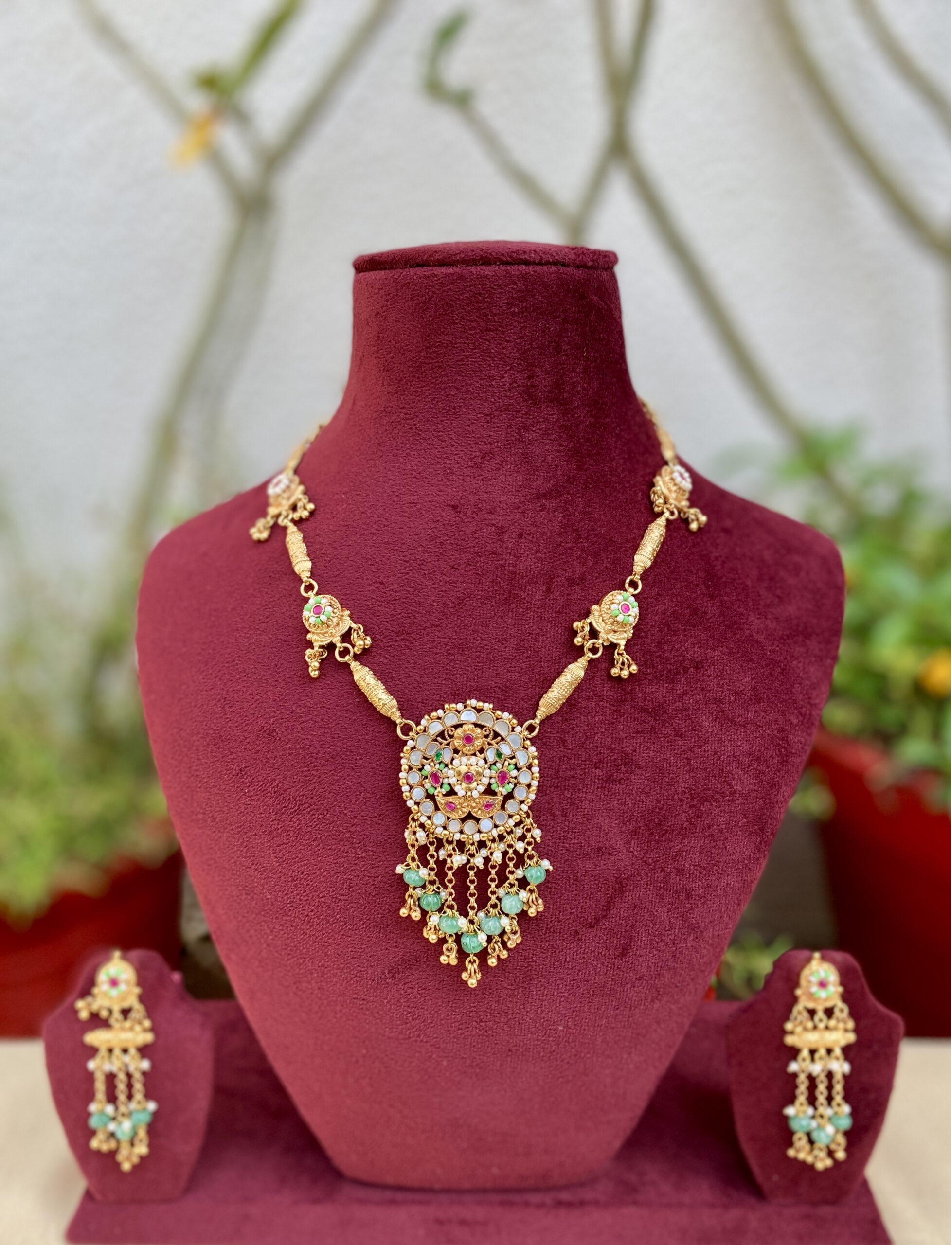Sunehri Kundan Haar
