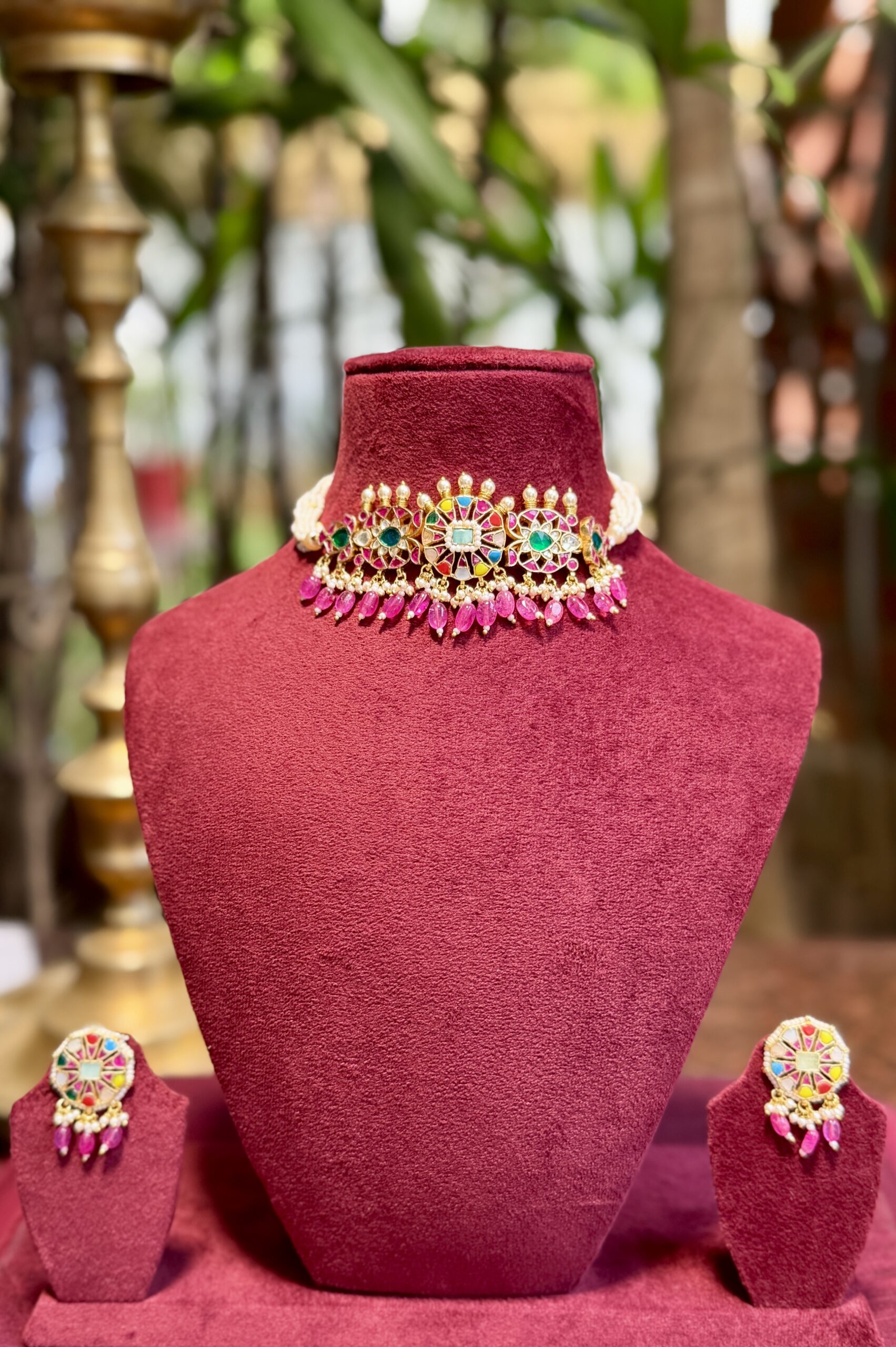 Satrangi Pachi Kundan Choker