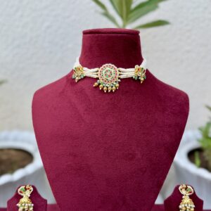 Pachi Kundan Choker