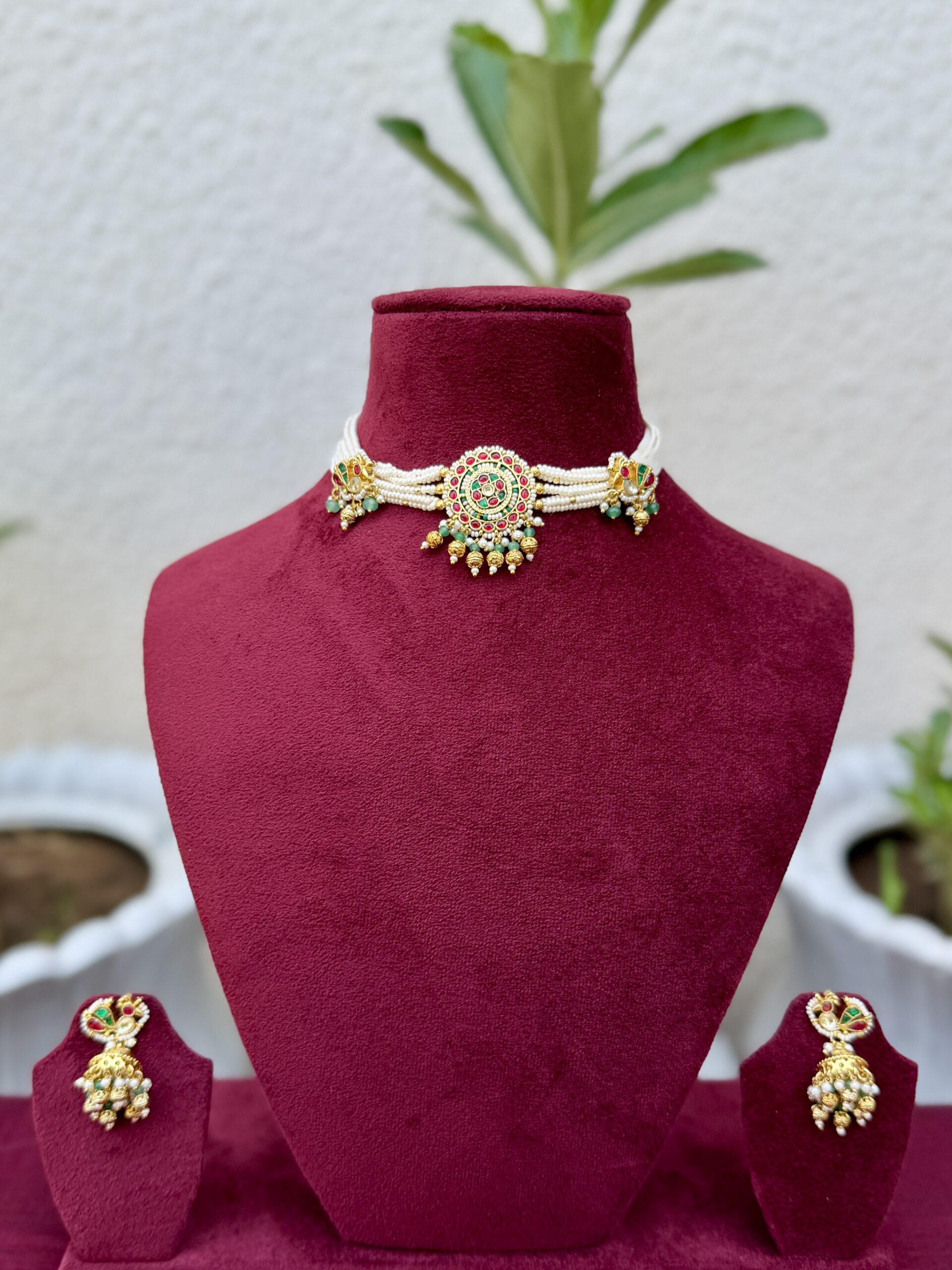 Pachi Kundan Choker