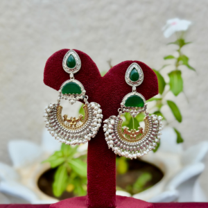 Green Stone Dualtone Earrings - AGE084