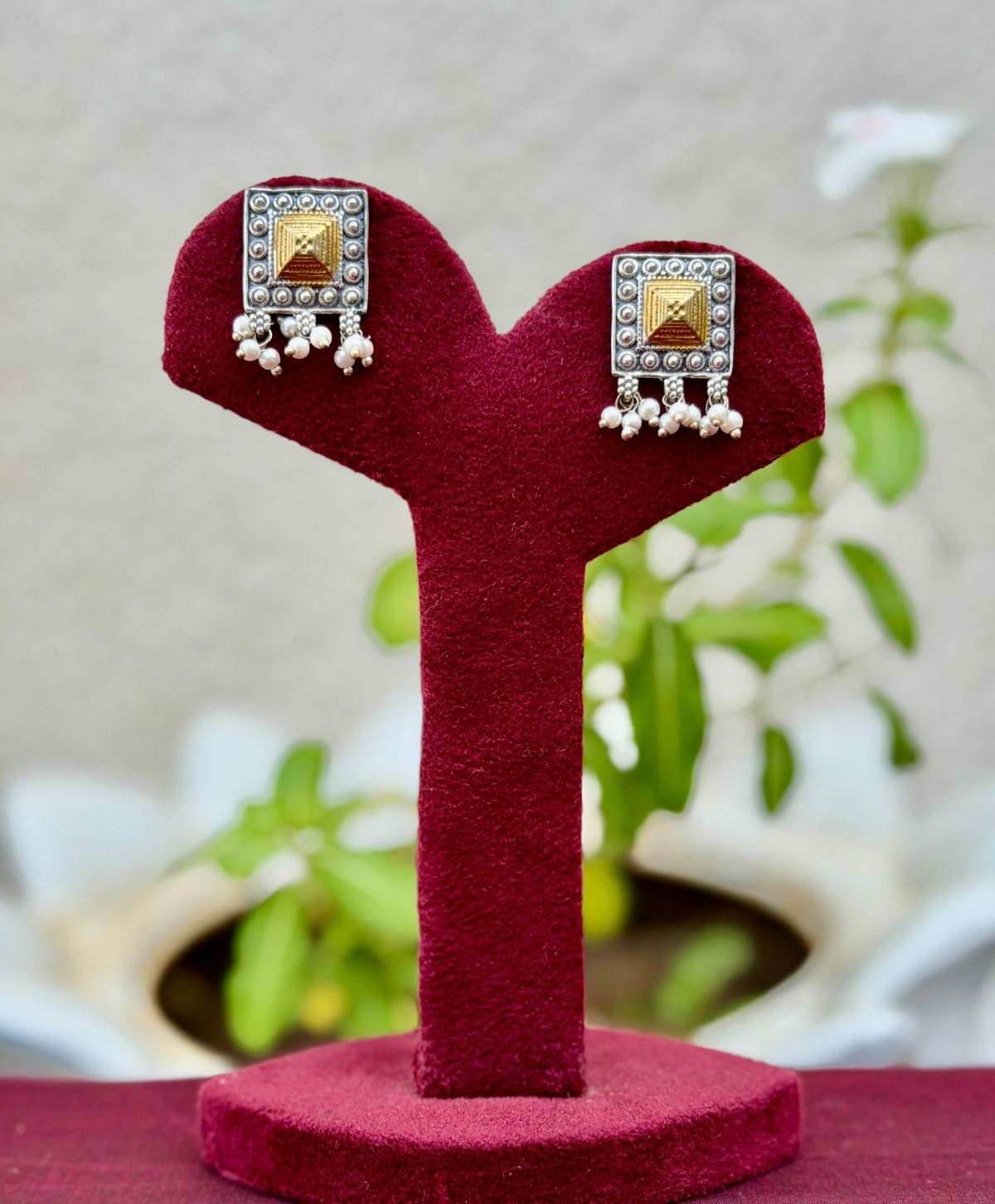 Dual Tone Squar Tops