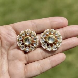 White kundan studs - AKE030