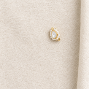 White Teardrop Kundan Nose Pin